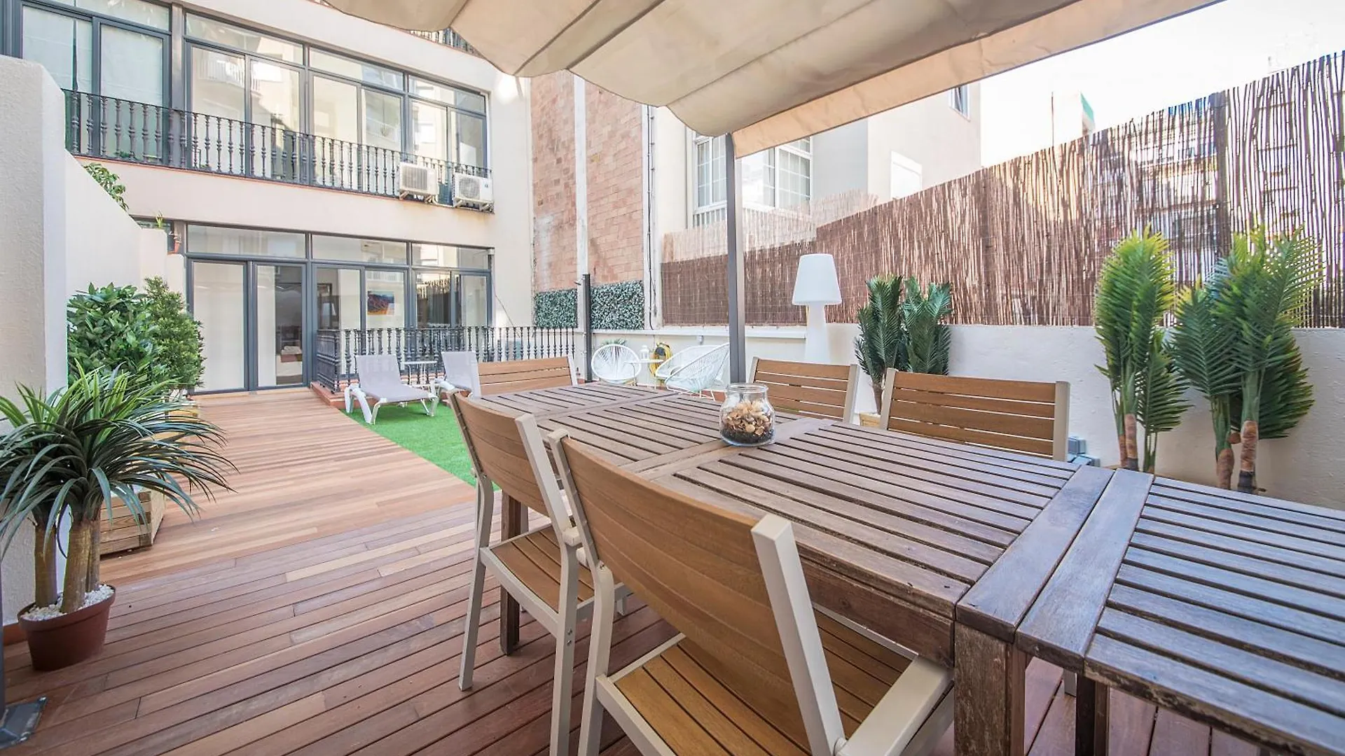 Apartamento 4 Dormitorios En Calle Rosello You Stylish Apartments Barcelona Spain