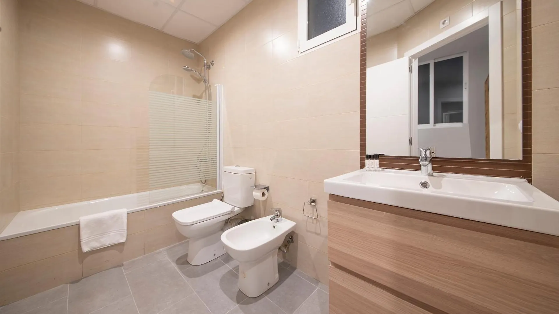 Apartamento 4 Dormitorios En Calle Rosello You Stylish Apartments Barcelona
