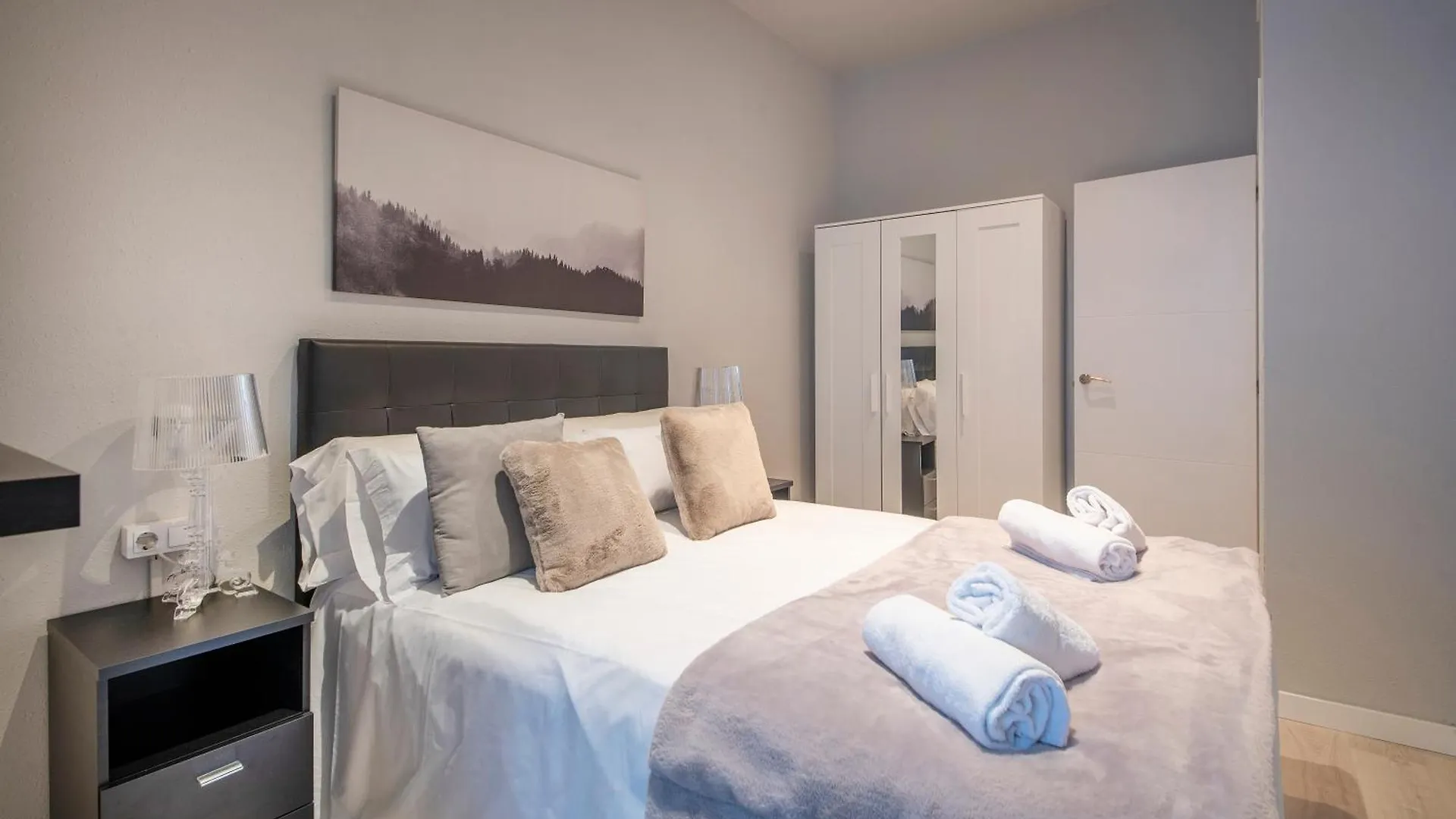Apartamento 4 Dormitorios En Calle Rosello You Stylish Apartments Barcelona